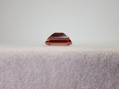 0151-2-4　バイカラーアンデシン　0.95ct