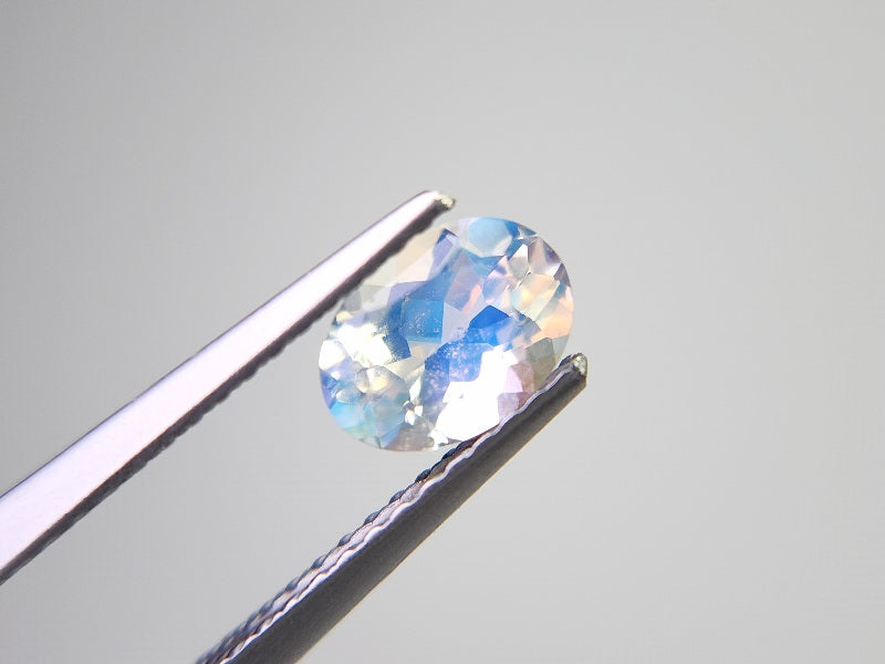 0761-1　アンデシンラブラドライト　0.84ct