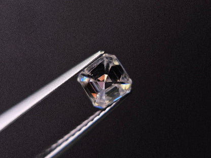 MOI-3　合成モアッサナイト　0.70ct