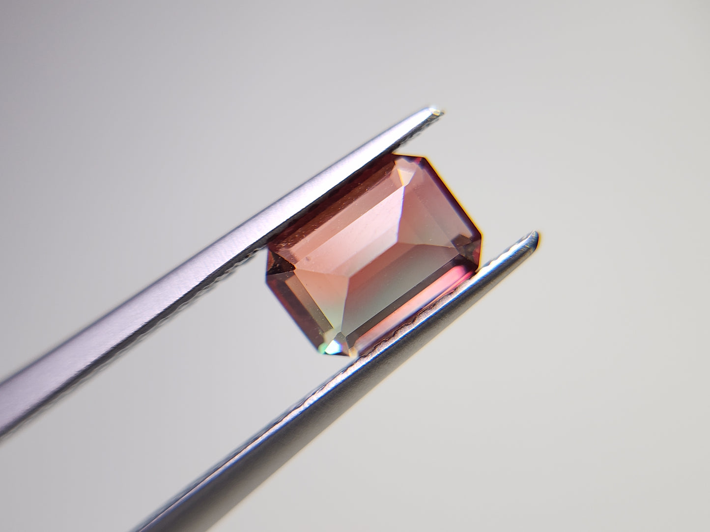 0151-3-3　バイカラーアンデシン　1.03ct