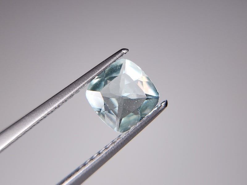 gBE-9　グリーンベリル　0.80ct