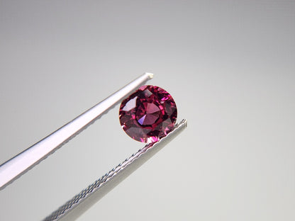 【期間限定】10/31まで　ロードライトガーネット　1.09ct　4