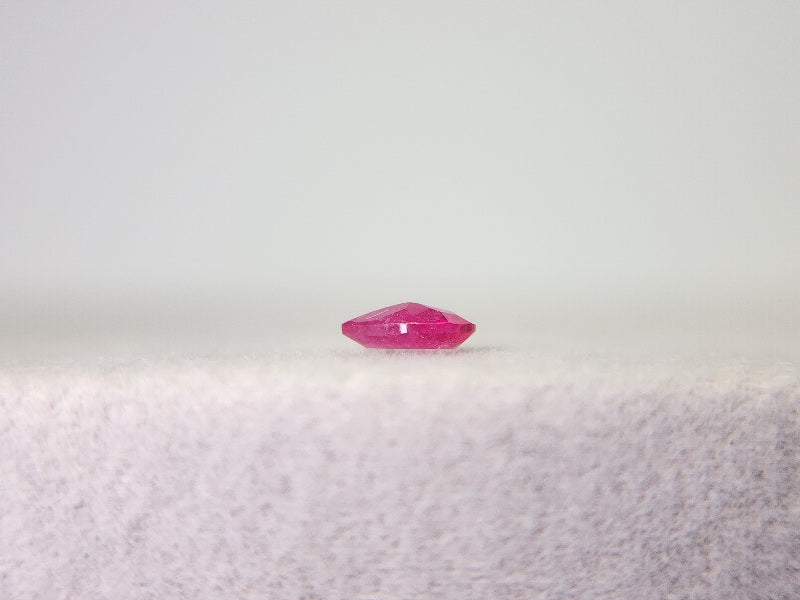 r-BE-2　レッドベリル　0.12ct