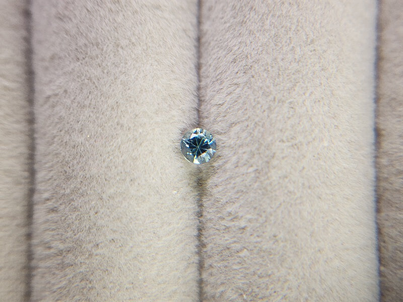 0090-28　モンタナサファイア　0.18ct