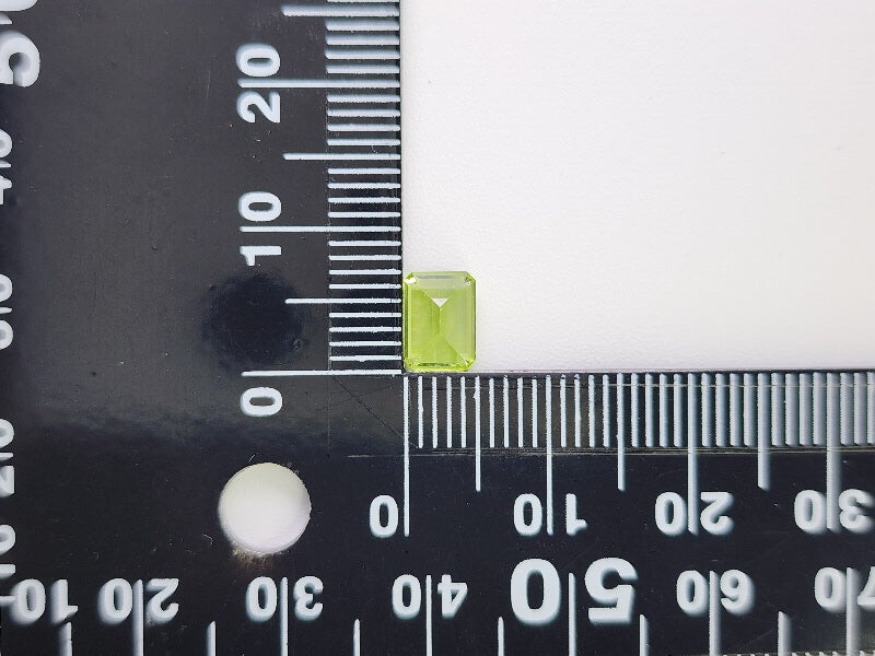 0238-1　ペリドット　1.05ct