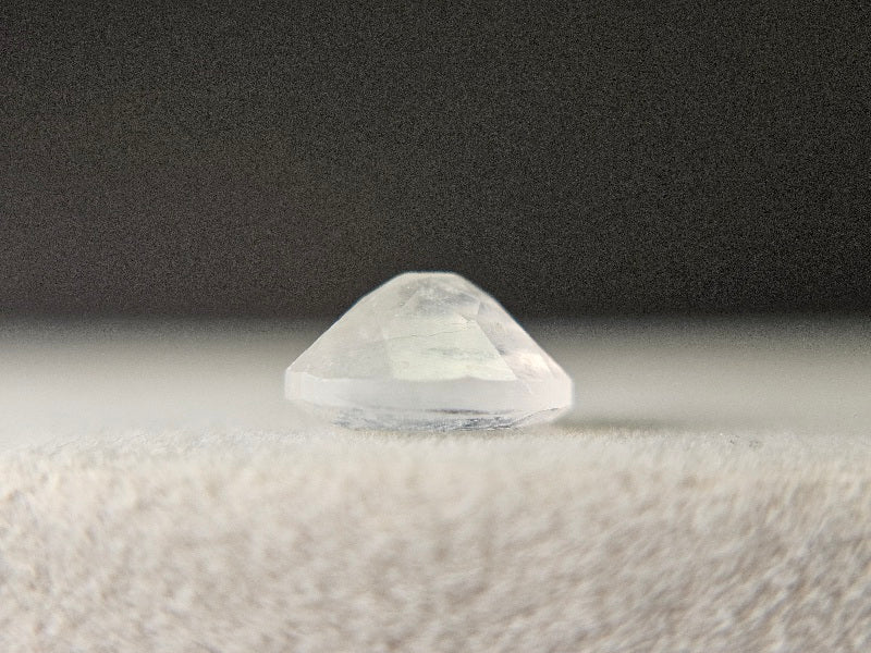 blMO-11　ブルームーンストーン　1.35ct