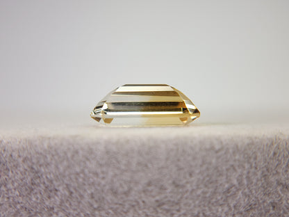 0365-4-7　バイカラーシトリン　2.81ct