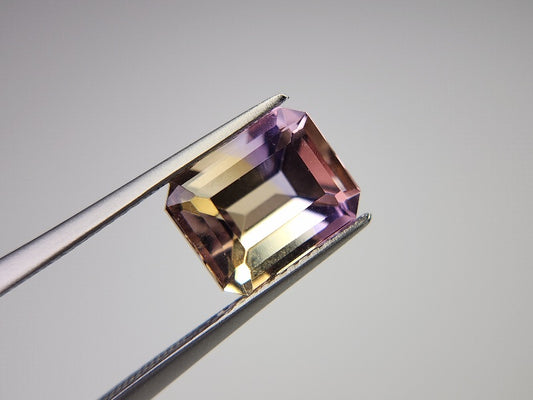 AMT-11　アメトリン　3.69ct