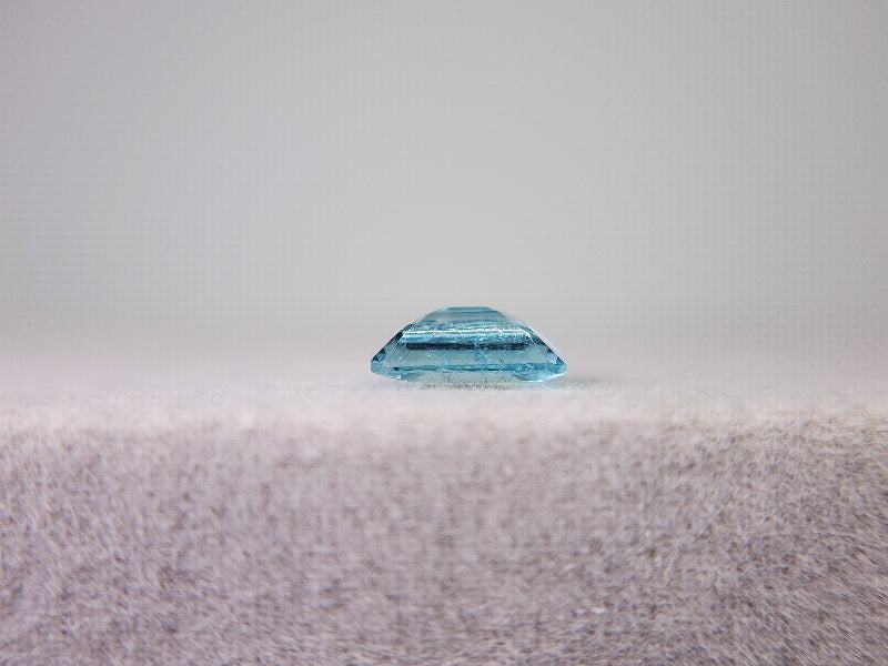 0466-4　アパタイト　0.76ct