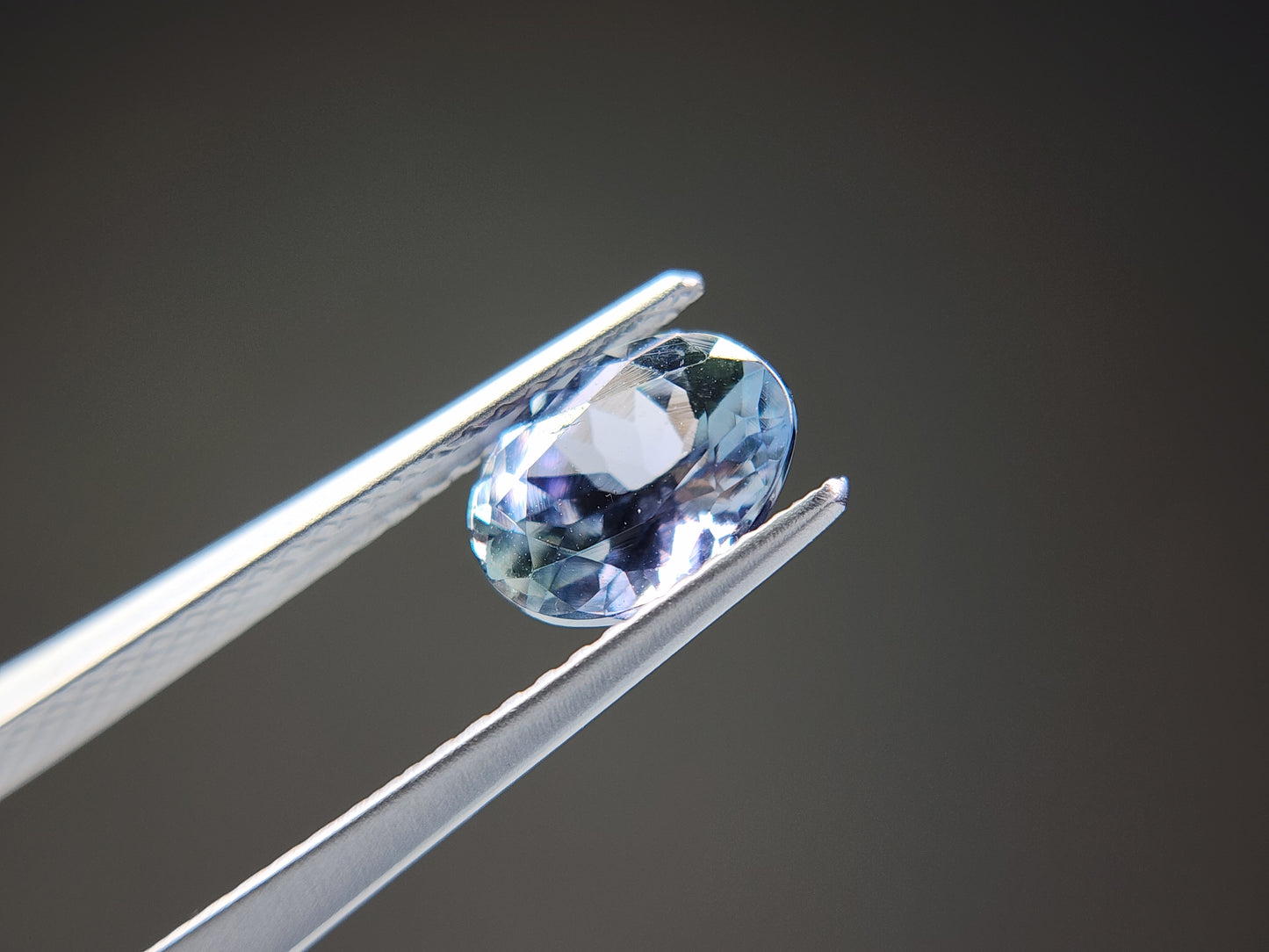 0876-18　バイカラータンザナイト　1.29ct