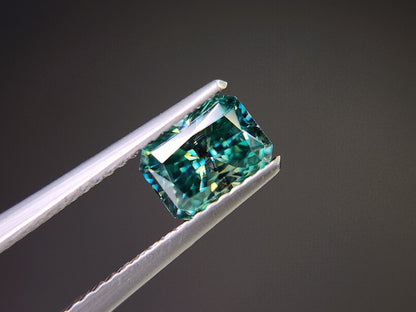 【期間限定】10/18まで　合成グリーンモアッサナイト(5mm)　0.95ct　⑧
