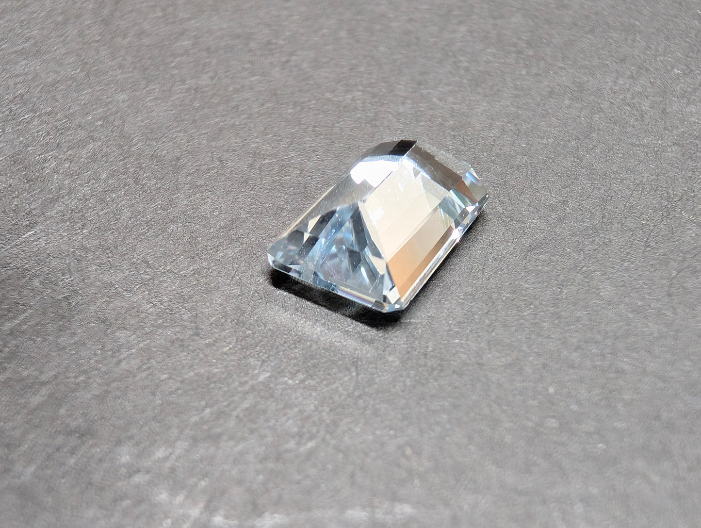 0080 バイカラートパーズ 3.37ct