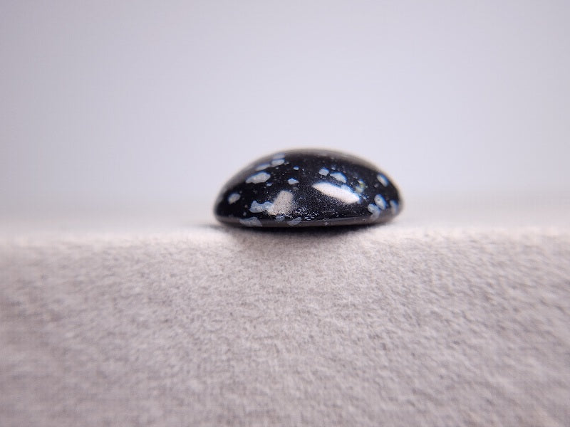 SOB-2　スノーフレークオブシディアン　10.25ct