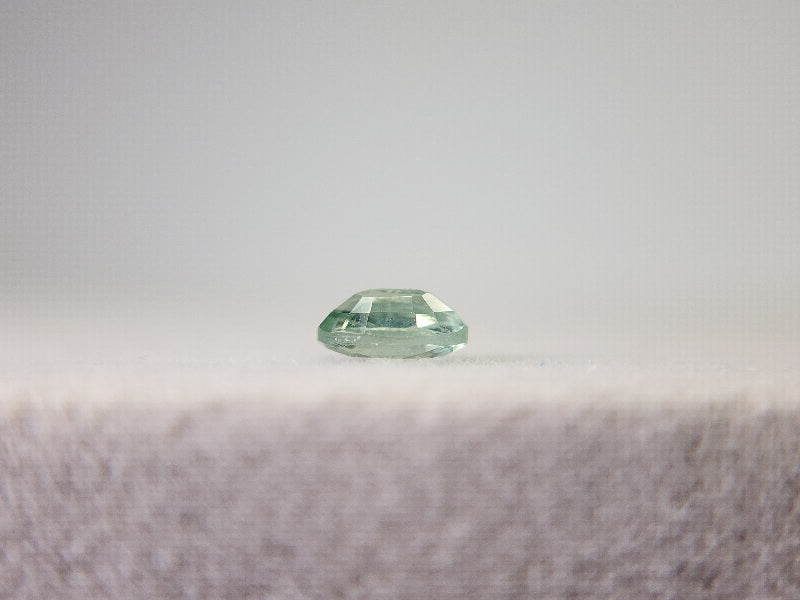 0035-2-2　グリーンカイヤナイト　0.41ct