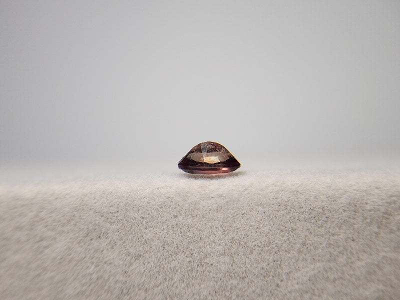 0152-2-7　バイカラーアンデシン　0.39ct