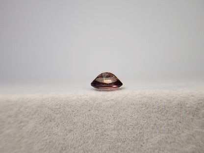 0152-2-7　バイカラーアンデシン　0.39ct