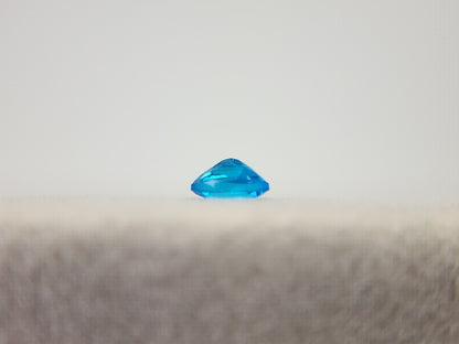 0530-2　ネオンブルーアパタイト　0.19ct