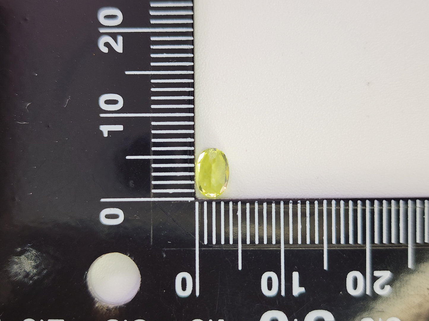 0928-1　パロットクリソベリル　0.55ct