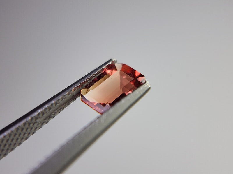 0151-2-11　バイカラーアンデシン　0.77ct