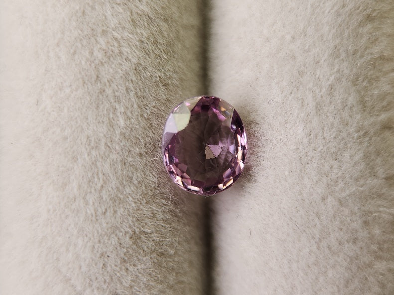 0842　スピネル　1.09ct