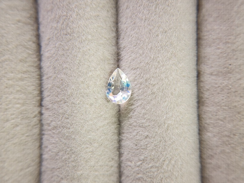 0763-6　アンデシンラブラドライト　0.56ct