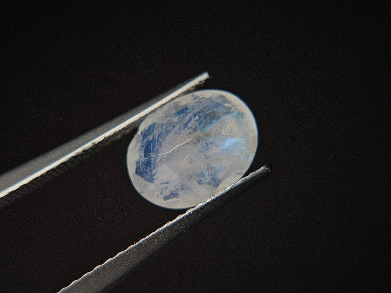 blMO-10　ブルームーンストーン　1.99ct