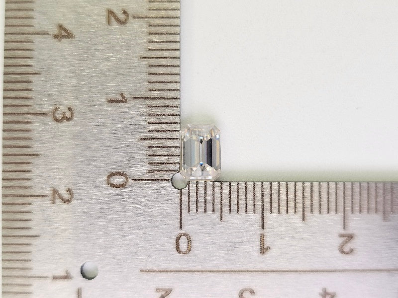 MOI-1　合成モアッサナイト　1.04ct