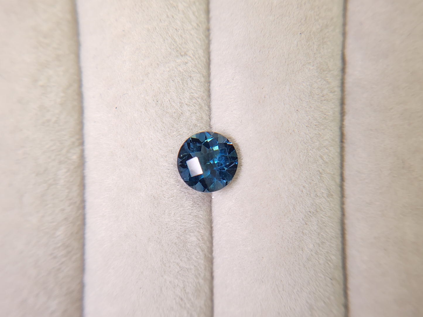 0931-10　ロンドンブルートパーズ　1.56ct