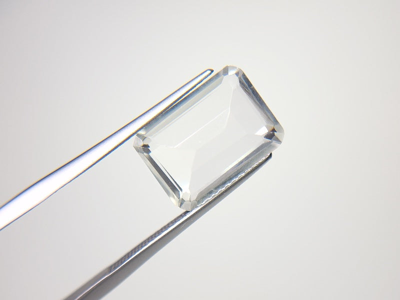 SUI-19　水晶　6.87ct