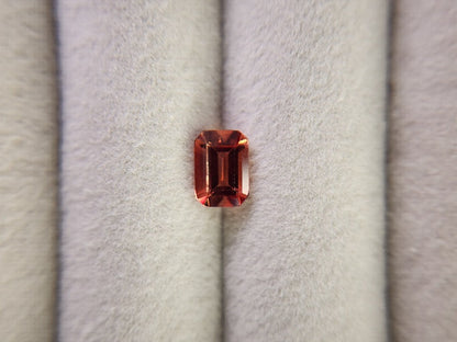 0151-2-11　バイカラーアンデシン　0.77ct