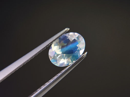 0761-12　アンデシンラブラドライト　0.68ct