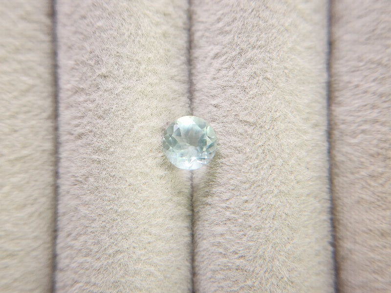 gBE-29　グリーンベリル　0.77ct