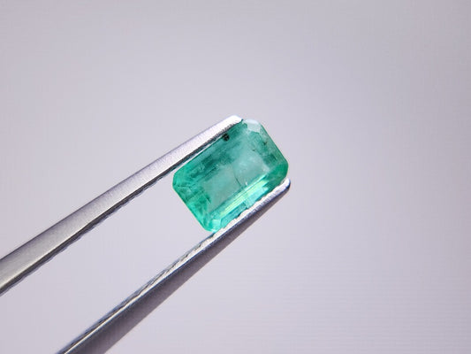 EM-12　エメラルド　0.60ct