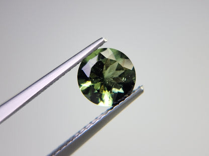 0560-1　モルダバイト　0.97ct