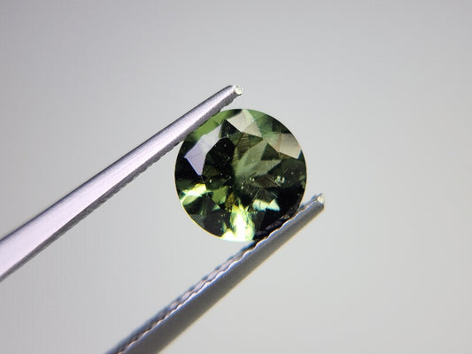 0560-1　モルダバイト　0.97ct