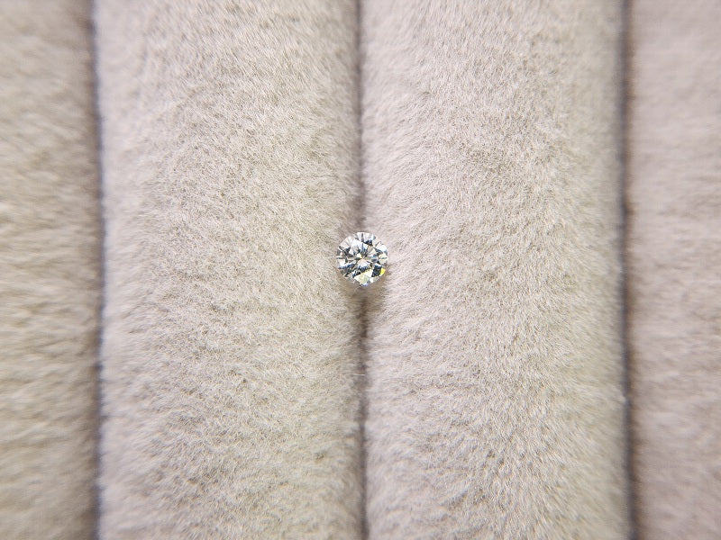 0015-1-17　ダイヤモンド　0.11ct