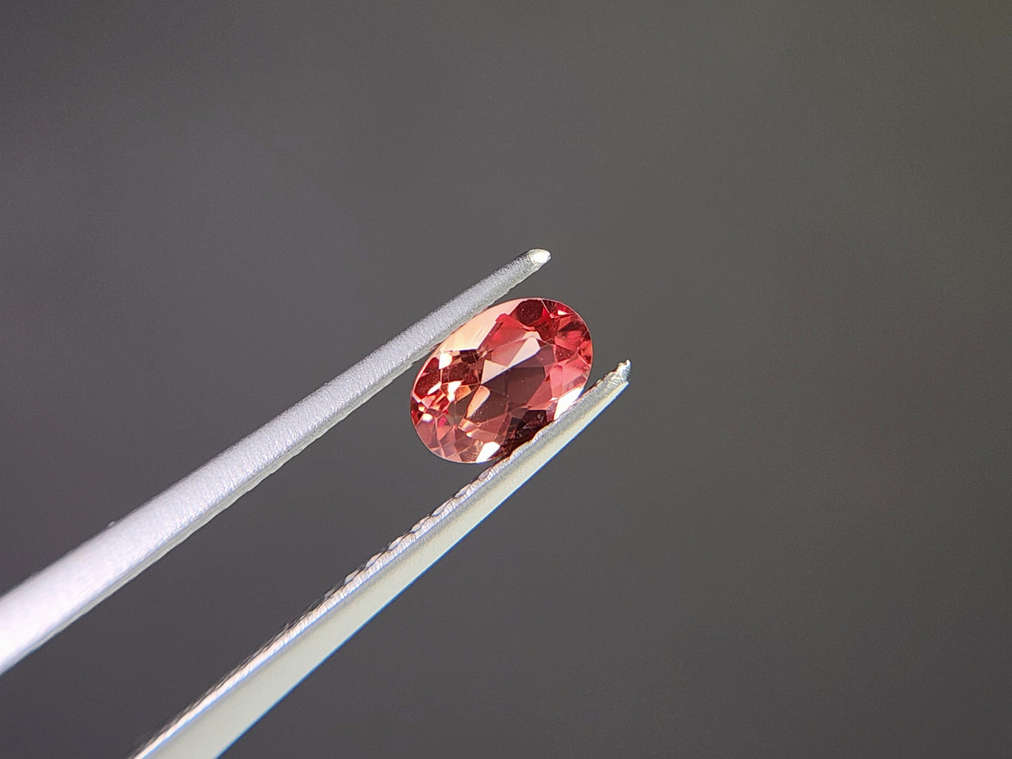 0152-2-1　バイカラーアンデシン　0.37ct