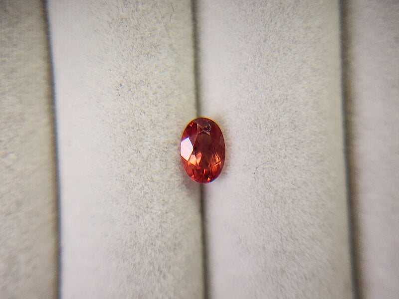 0152-1-11　バイカラーアンデシン　0.51ct