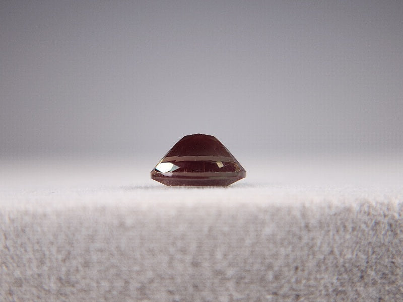 0504-8　バイカラーアンデシン　0.83ct