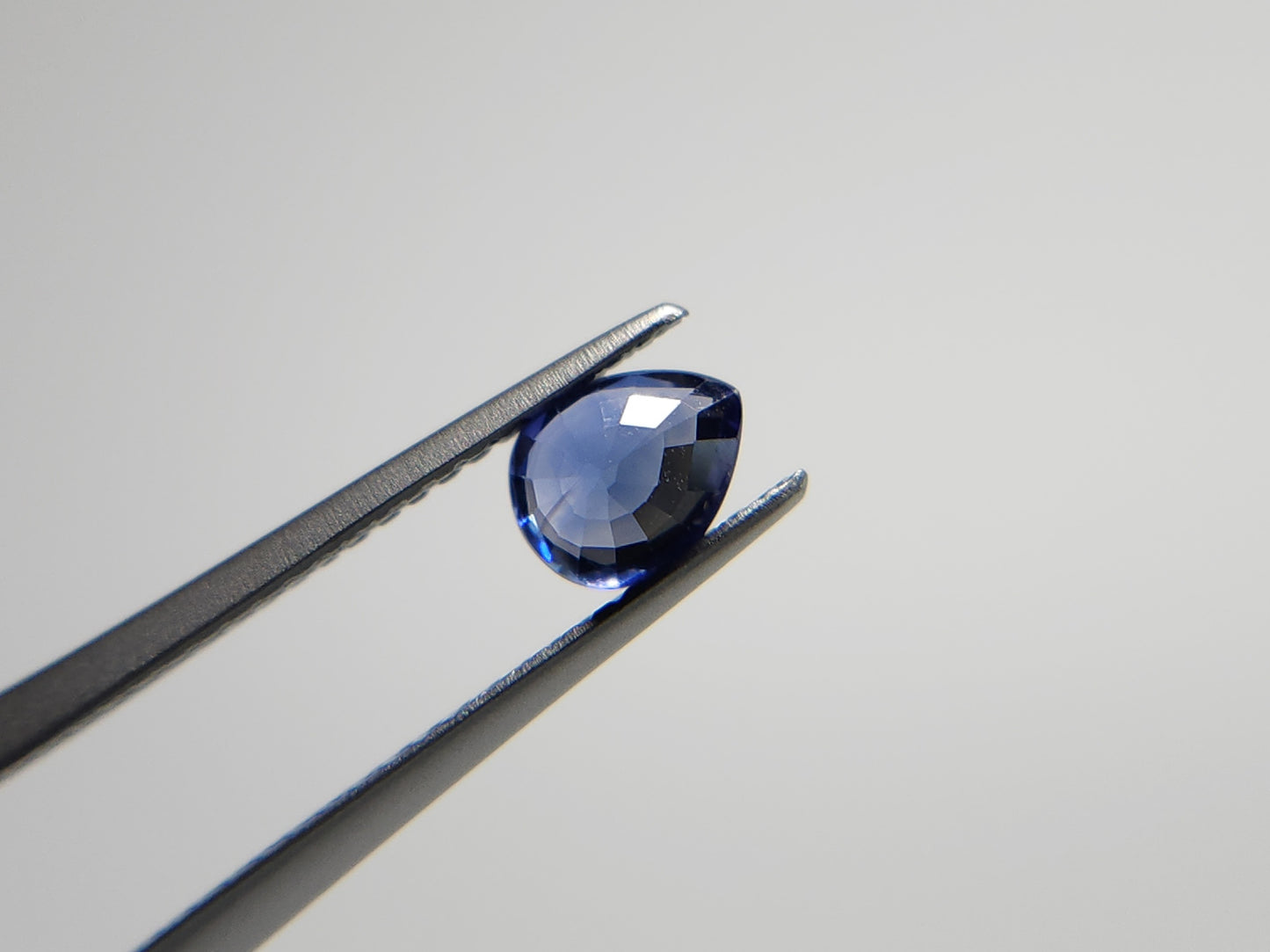 0904-1　サファイア　0.76ct