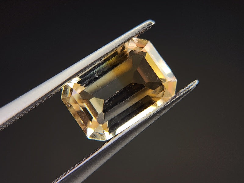 0365-4-27　バイカラーシトリン　2.21ct