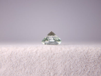 gBE-30　グリーンベリル　0.77ct