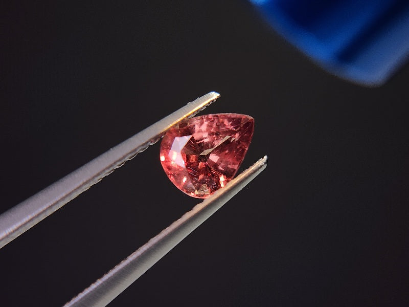 ccGA-1　カラーチェンジガーネット　0.86ct