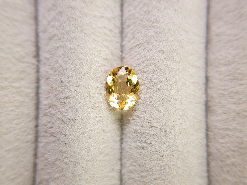 yeBE-3　イエローベリル　0.96ct