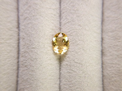 yeBE-3　イエローベリル　0.96ct