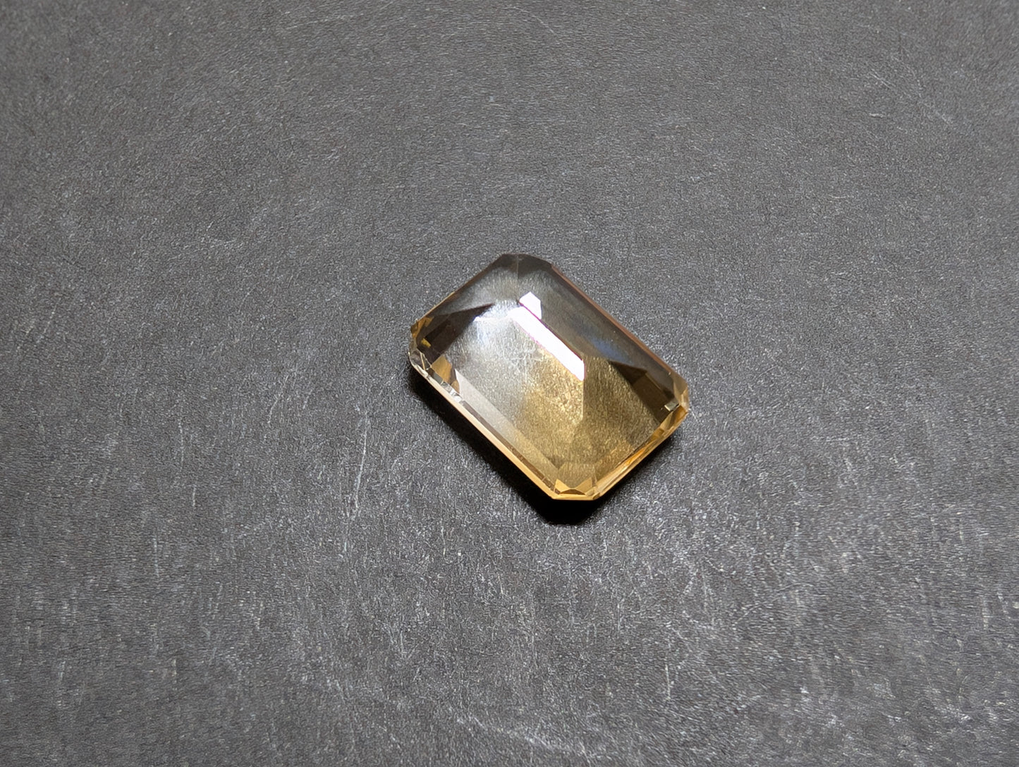 0373　バイカラーシトリン　1.80ct