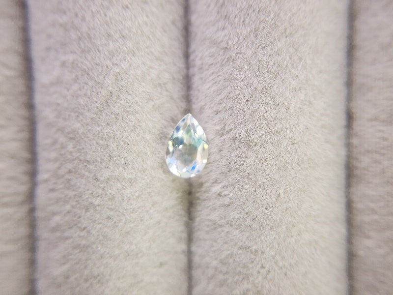 0762-7　アンデシンラブラドライト　0.44ct