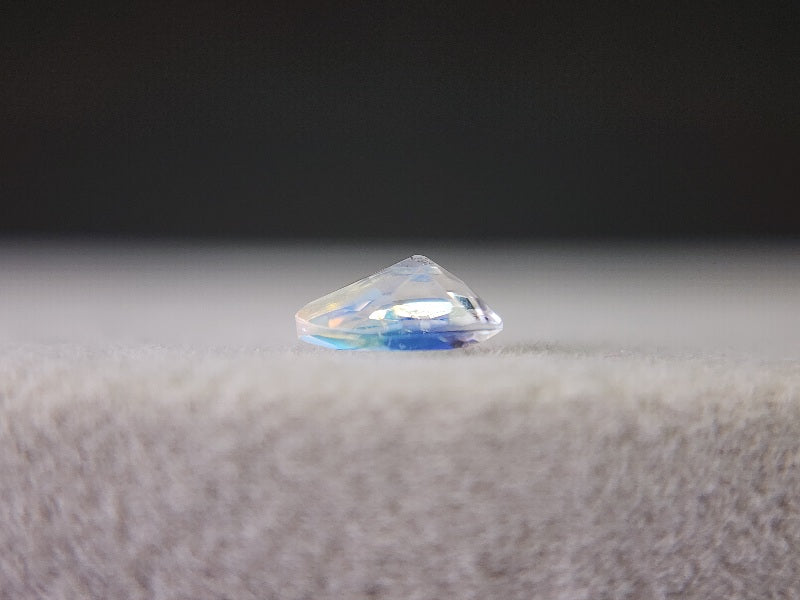 0762-19　アンデシンラブラドライト　0.36ct