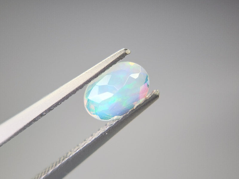 0909-2-8　オパール　0.37ct