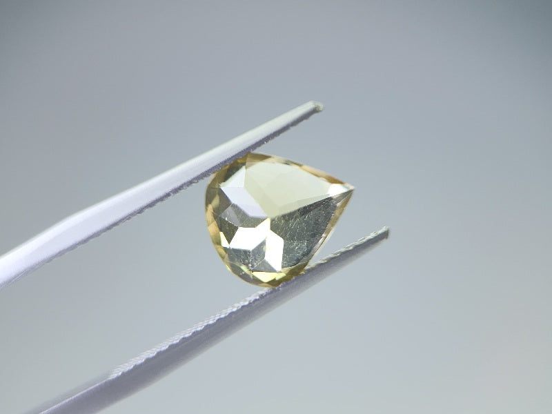 0473-2　イエローグリーンアパタイト　2.70ct